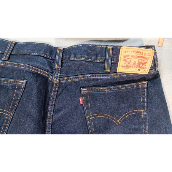 Levi’s 505 Regular Fit Jeans Men’s 42x32 Dark Wash Straight Leg Denim Blue USA - Picture 7 of 7